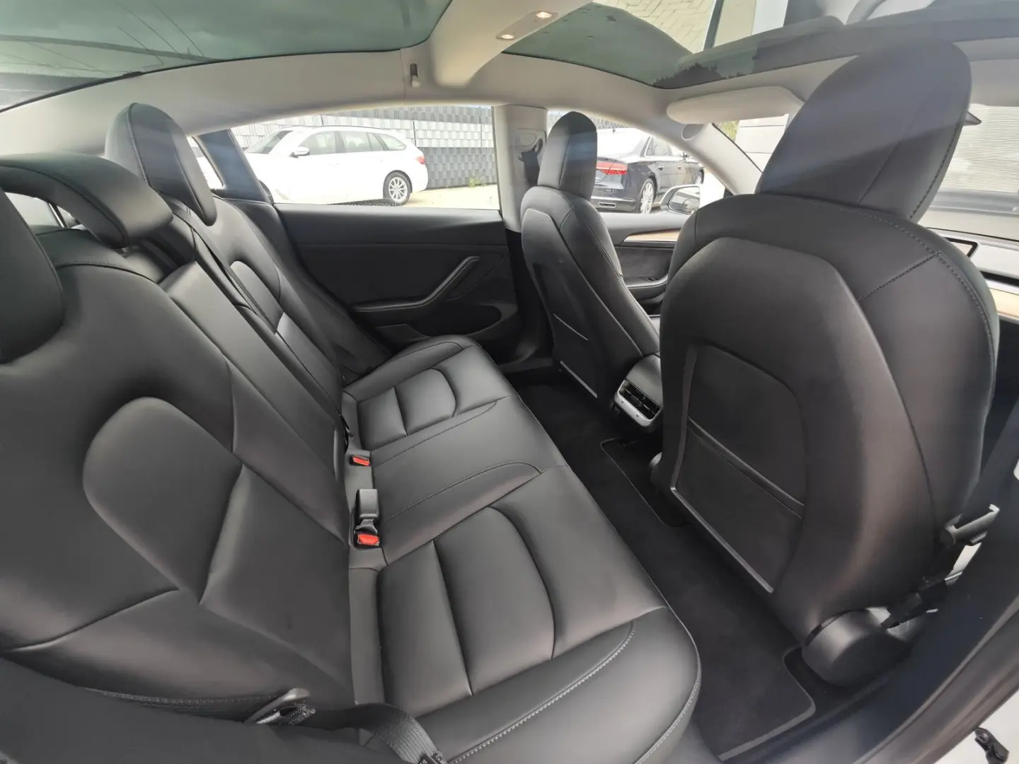 Model 3 RWD BASIS  Autopilot 360  Pano