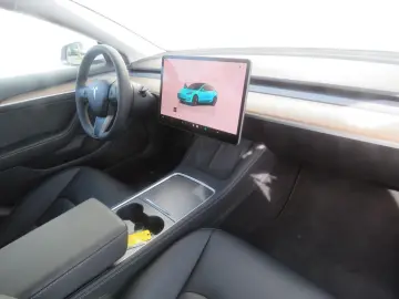 Model 3 RWD BASIS   Autopilot 360  Pano