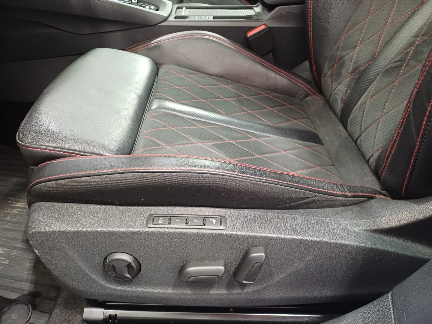Škoda Octavia Combi RS 2.0 TDI DSG 4x4