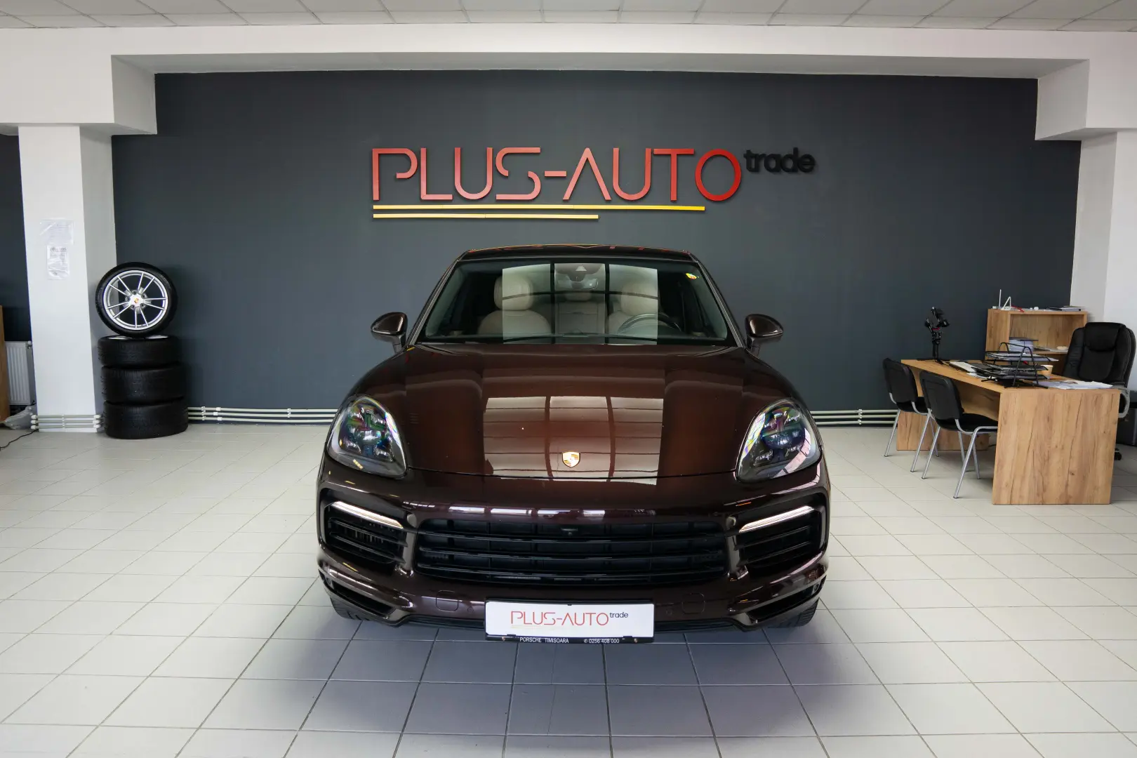 Porsche Cayenne Coupe E-Hybrid Stoc
