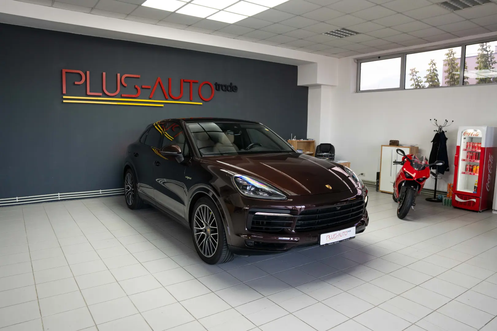 Porsche Cayenne Coupe E-Hybrid Stoc