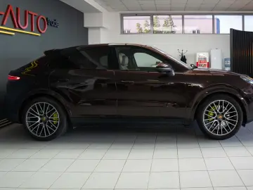 Porsche Cayenne Coupe E-Hybrid Stoc