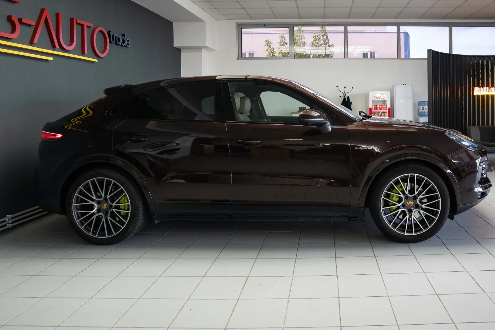Porsche Cayenne Coupe E-Hybrid Stoc