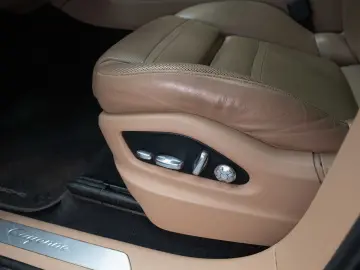 Porsche Cayenne Coupe E-Hybrid Stoc