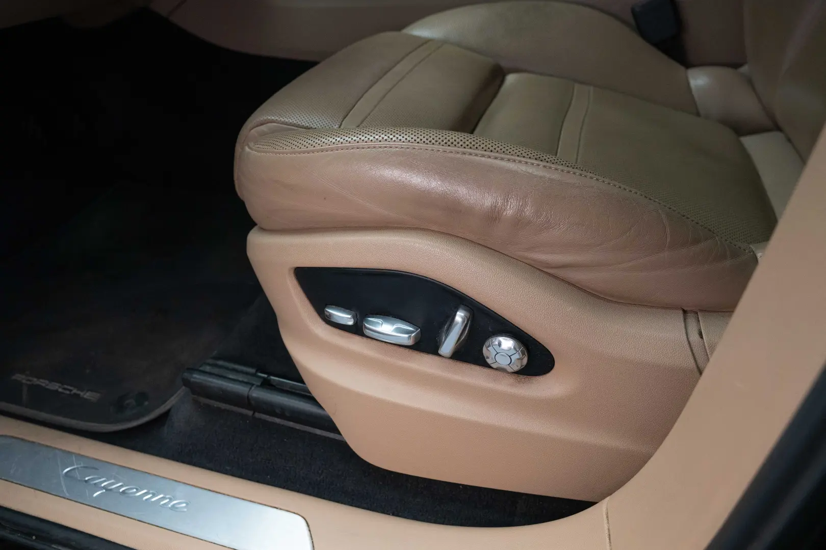 Porsche Cayenne Coupe E-Hybrid Stoc