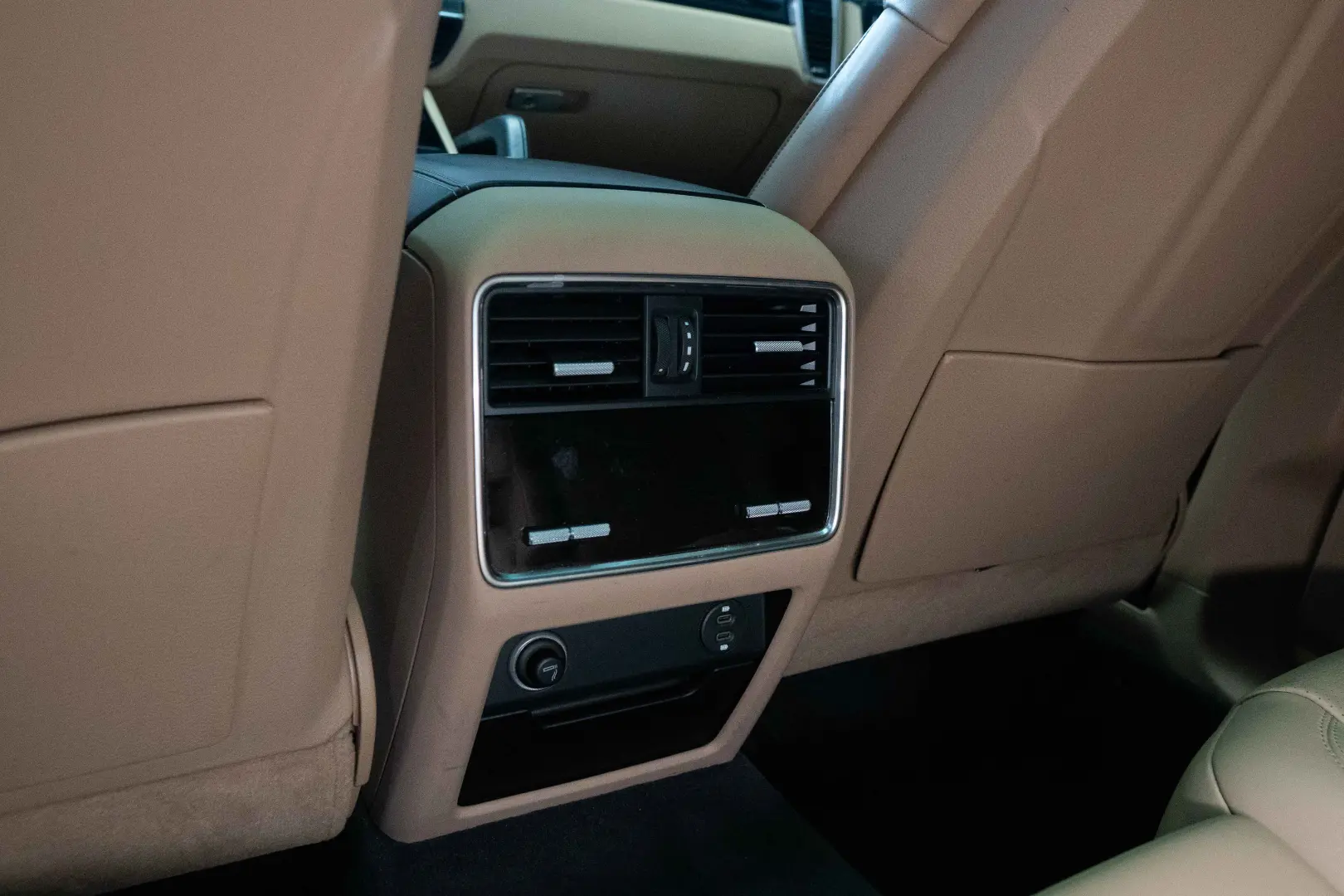 Porsche Cayenne Coupe E-Hybrid Stoc