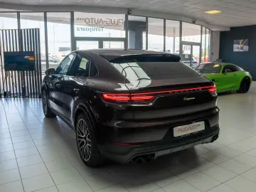 Porsche Cayenne Coupe E-Hybrid Stoc