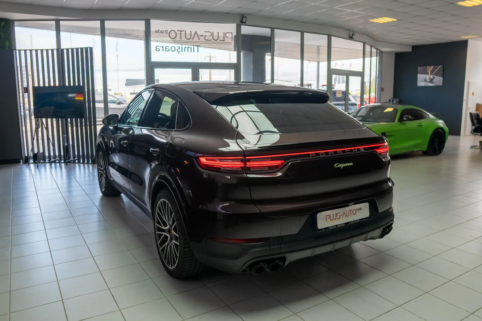 Porsche Cayenne Coupe E-Hybrid Stoc