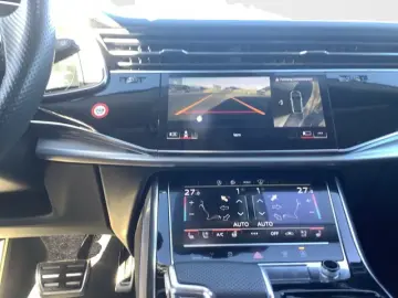 Audi RSQ8 TFSI quattro Matrix LED