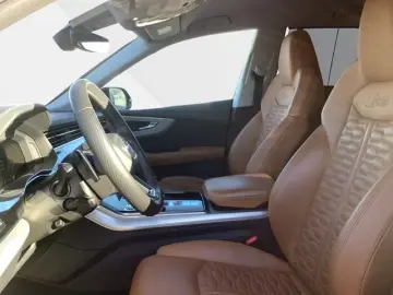 Audi RSQ8 TFSI quattro Matrix LED