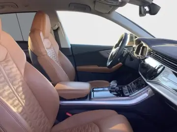 Audi RSQ8 TFSI quattro Matrix LED
