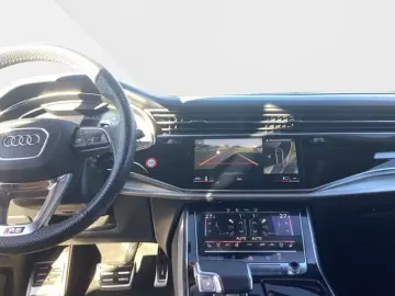 Audi RSQ8 TFSI quattro Matrix LED