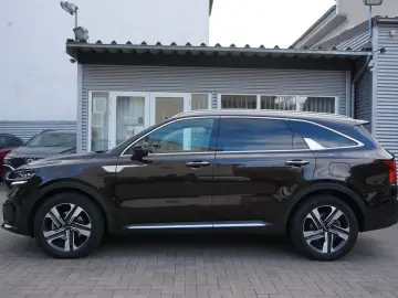 Sorento Platinum 4WD Plug-In Pano BOSE 360 Belüf