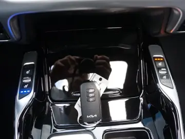 Sorento Platinum 4WD Plug-In Pano BOSE 360 Belüf