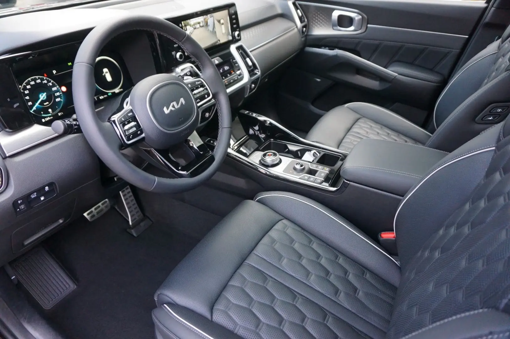 Sorento Platinum 4WD Plug-In Pano BOSE 360 Belüf
