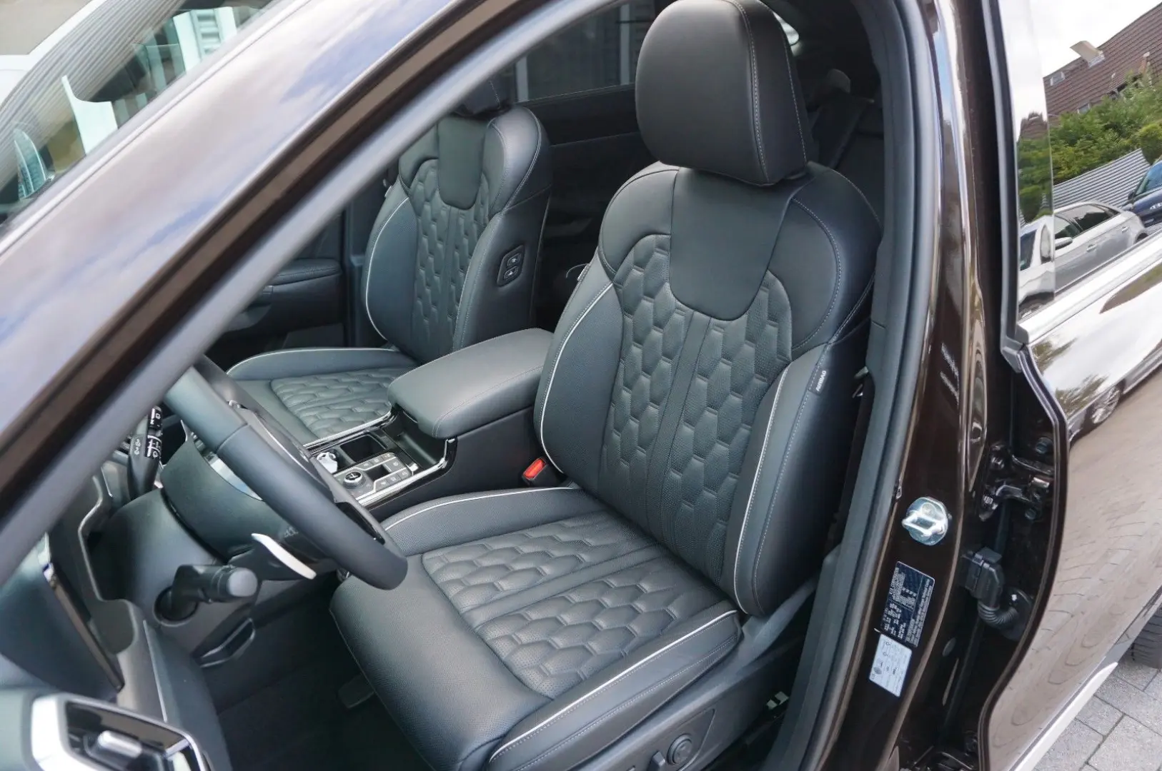 Sorento Platinum 4WD Plug-In Pano BOSE 360 Belüf