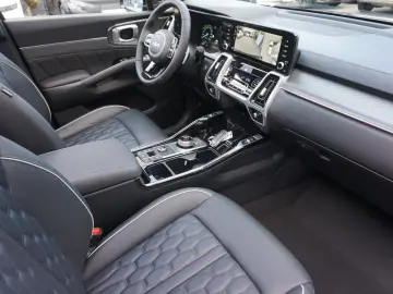 Sorento Platinum 4WD Plug-In Pano BOSE 360 Belüf