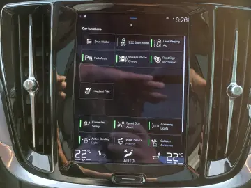 VOLVO V60 2.0 B4 D MHEV 197HP MOMENTUM