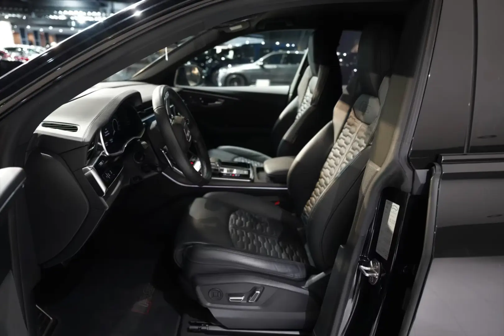 Audi RSQ8  DYNAMIC-PLUS CERAMIC