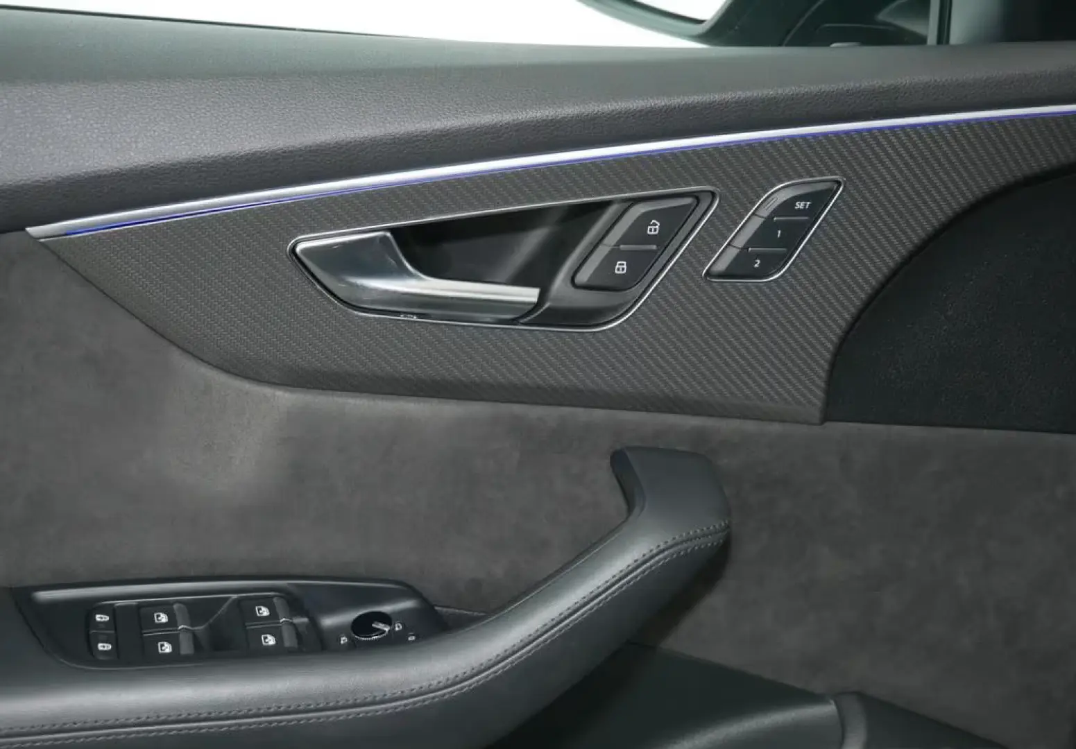 Audi RSQ8 HUD  B & O  360    Matrice HD