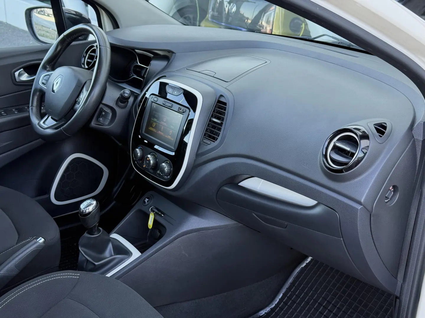Renault Captur TCe Life