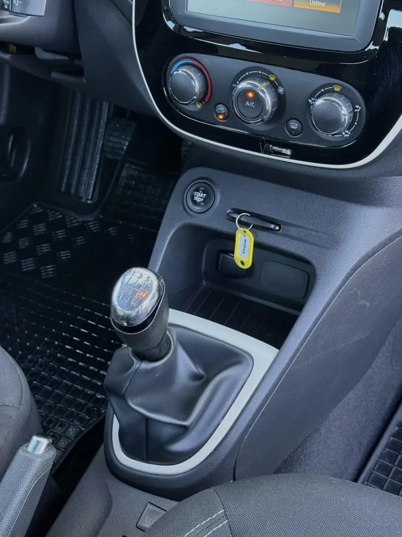 Renault Captur TCe Life