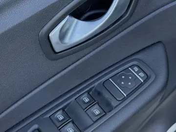 Renault Captur TCe Life