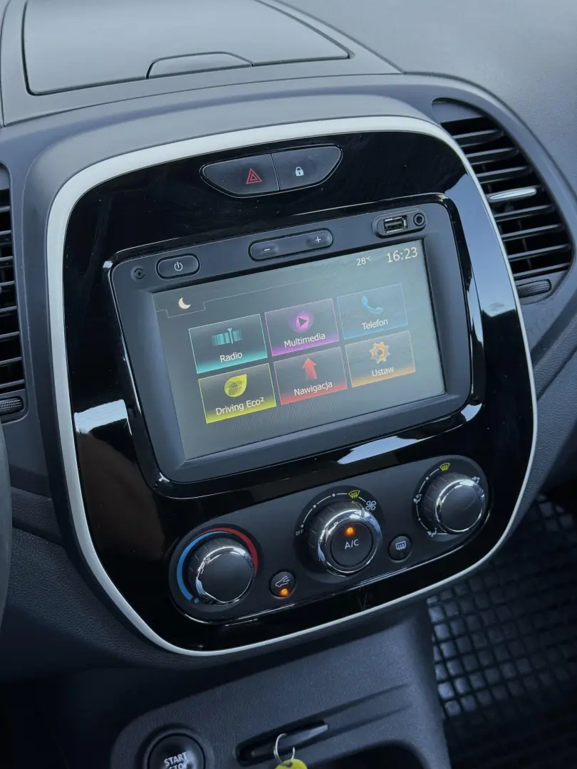 Renault Captur TCe Life
