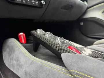 F8 Spider VIOLA JBL CARBON P-DISPLAY ALCANTARA