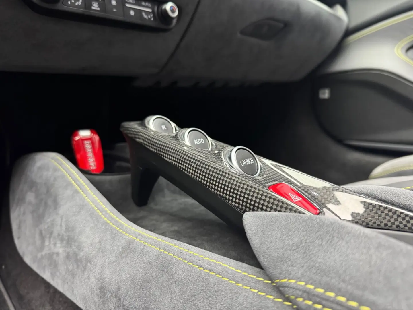 F8 Spider VIOLA JBL CARBON P-DISPLAY ALCANTARA