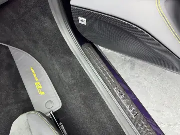 F8 Spider VIOLA JBL CARBON P-DISPLAY ALCANTARA