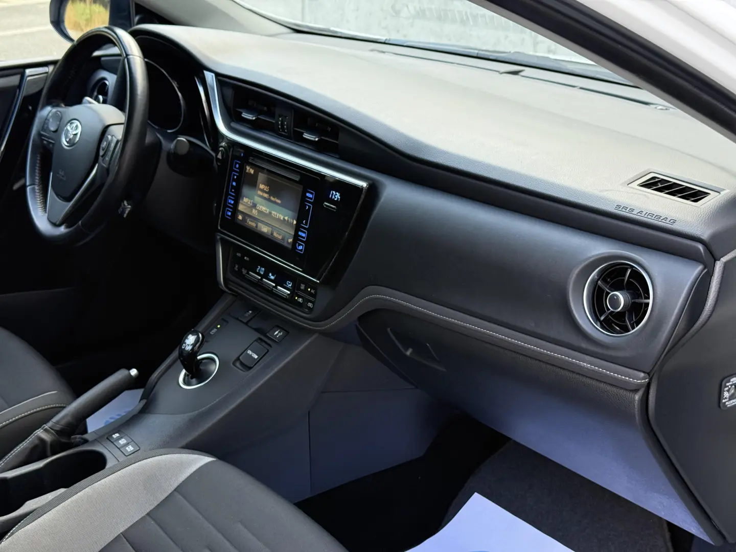 Toyota Auris 1.8 L VVT-i Hybrid