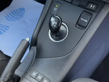 Toyota Auris 1.8 L VVT-i Hybrid
