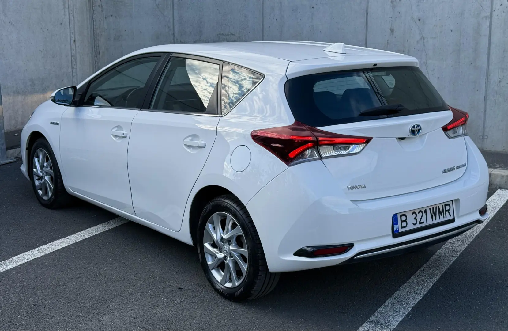 Toyota Auris 1.8 L VVT-i Hybrid