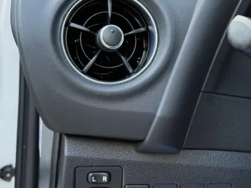 Toyota Auris 1.8 L VVT-i Hybrid