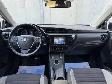 Toyota Auris 1.8 L VVT-i Hybrid