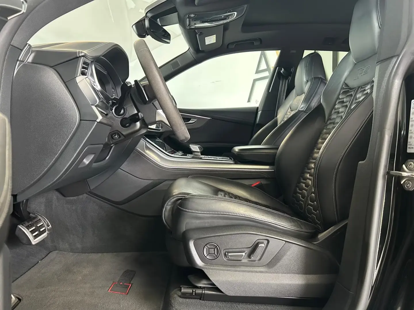 Audi RSQ8 qu DESIGN-PAKET PANO SBL