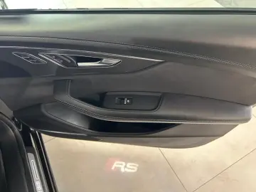 Audi RSQ8 qu DESIGN-PAKET PANO SBL