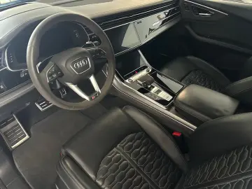 Audi RSQ8 qu DESIGN-PAKET PANO SBL