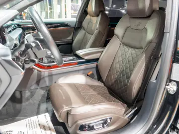 Audi A8 60 TFSI e quattro Tiptronic