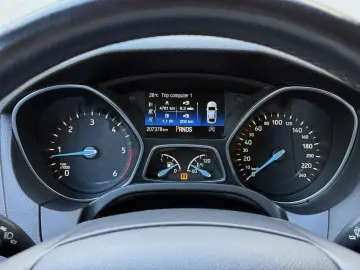 Ford Focus Turnier 1.5 EcoBlue Aut. TITANIUM
