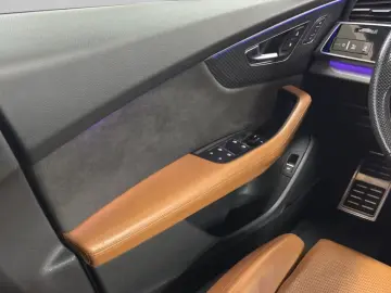 Audi RSQ8 Sistem de evacuare sport Matrix-LED