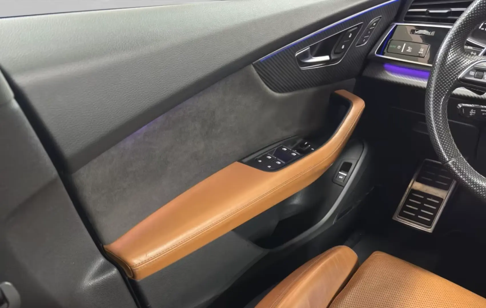 Audi RSQ8 Sistem de evacuare sport Matrix-LED
