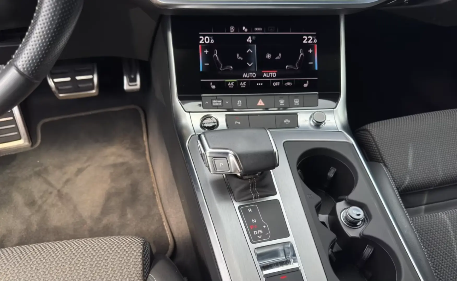 Audi A6 Limuzina S-line 40 TDI S-tronic Navi