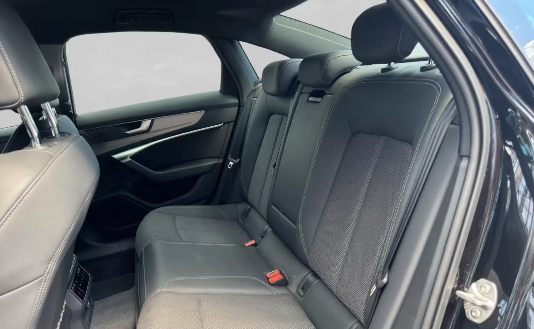 Audi A6 Limuzina S-line 40 TDI S-tronic Navi