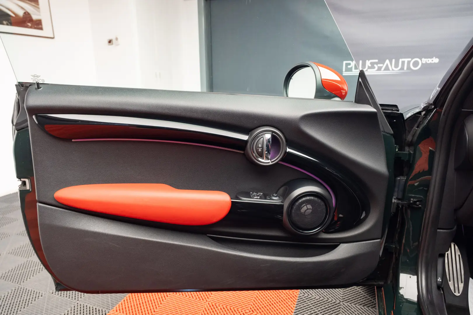 Mini John Cooper Works H&K Pano