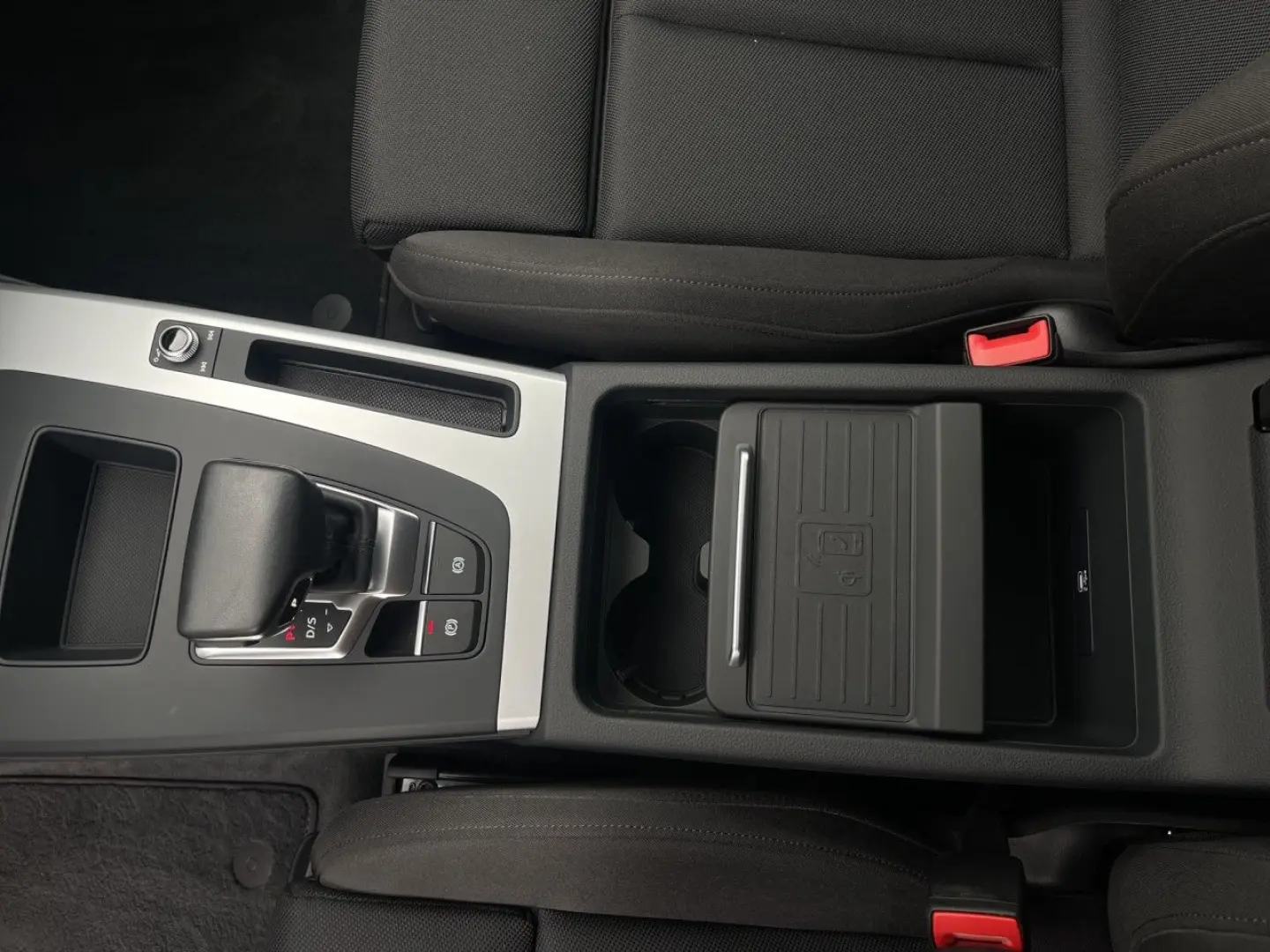 Q5 40 2.0 TDI quattro S-line AHK Bus.-Paket MMI