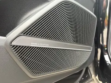 Q5 40 DSG quattro S-Line LED Navi Pano Headup VC