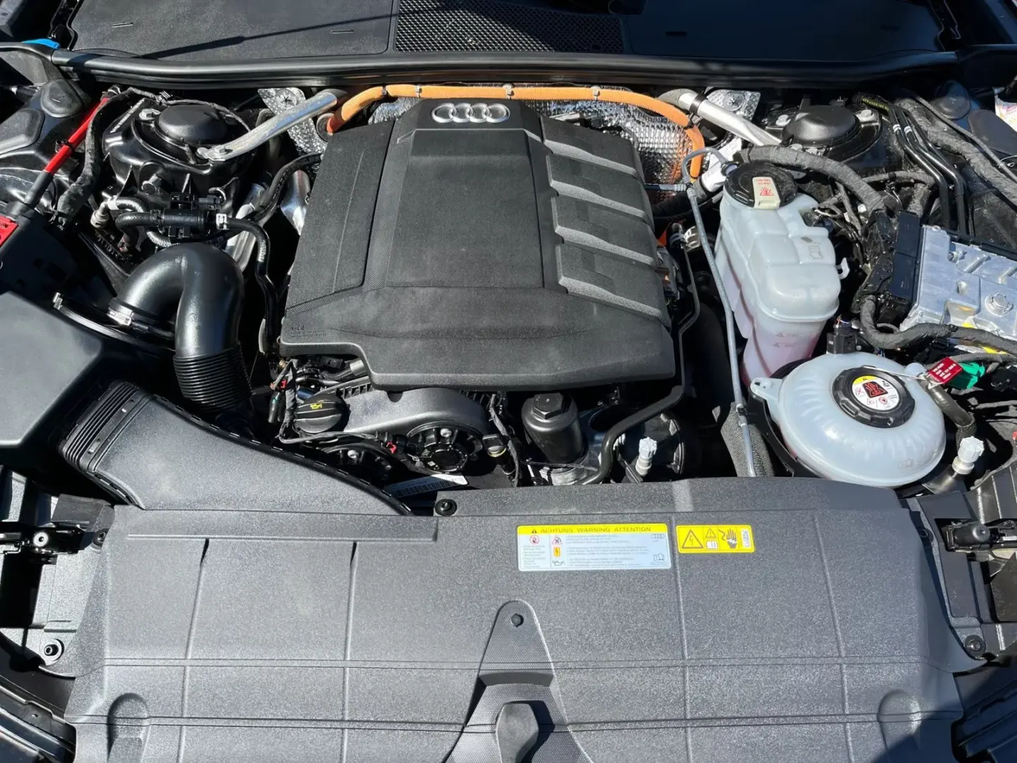 Audi A6 Limuzina S-Line 55 TFSIe quattro