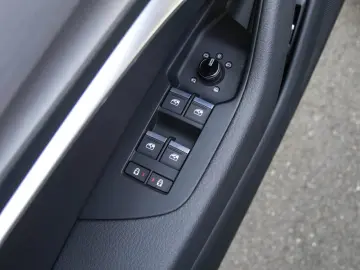 Audi A6 Limuzina 50 TFSI și quattro sport S-Line